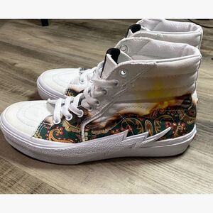 VANS SK8-HI Bolt Big Reveal White Size 6.5 Men's, Women's Size 8 Canvas Shoes